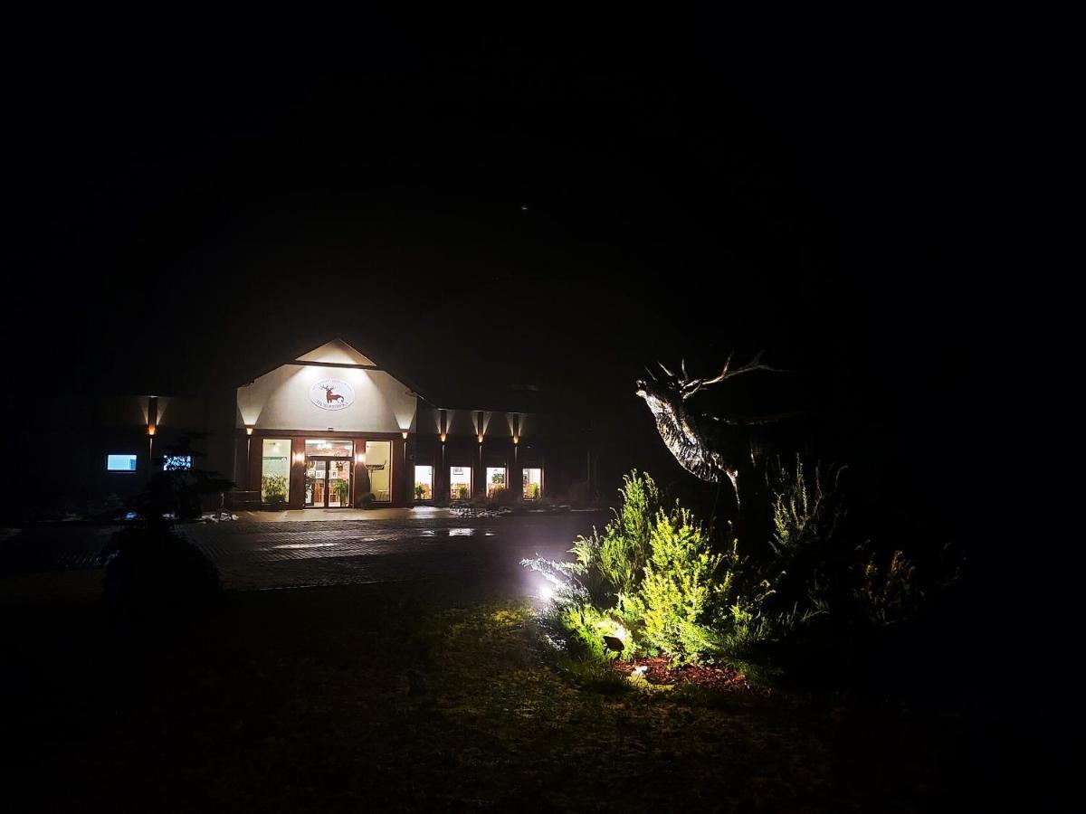 Pensjonat I Restauracja Hubertowka Milicz Dış mekan fotoğraf
